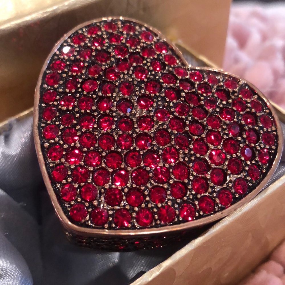 ❤️Embellished jewelry box❤️